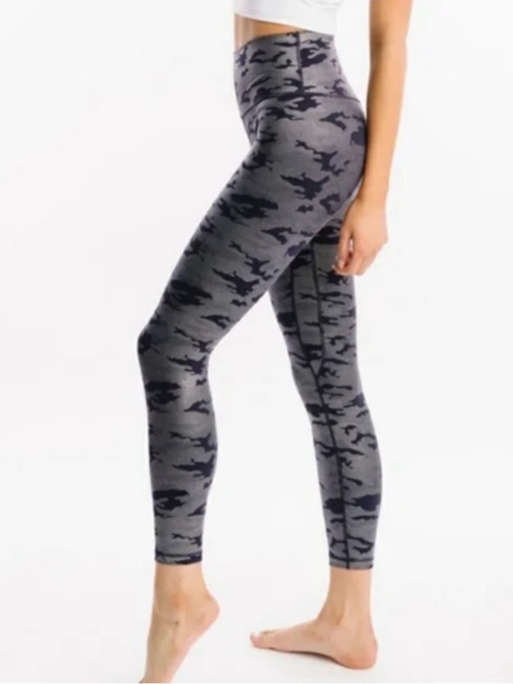 Zyia Active womens silver Camo supreme Hi-rise 7/8 Leggings size 2 NWT